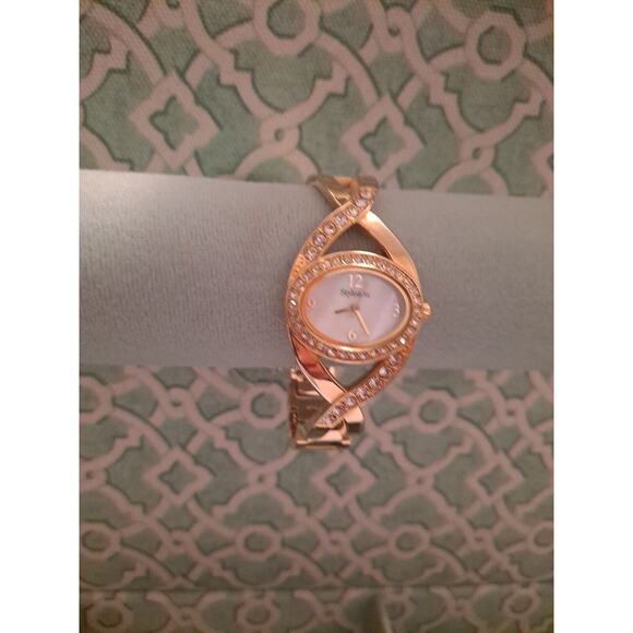 Style & Co Crystal Jeweled Watch Goldtone Pearl Face Watch - Picture 2 of 12